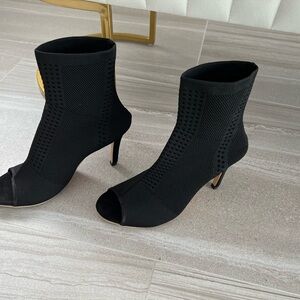 Shoe for Woman Brand new.